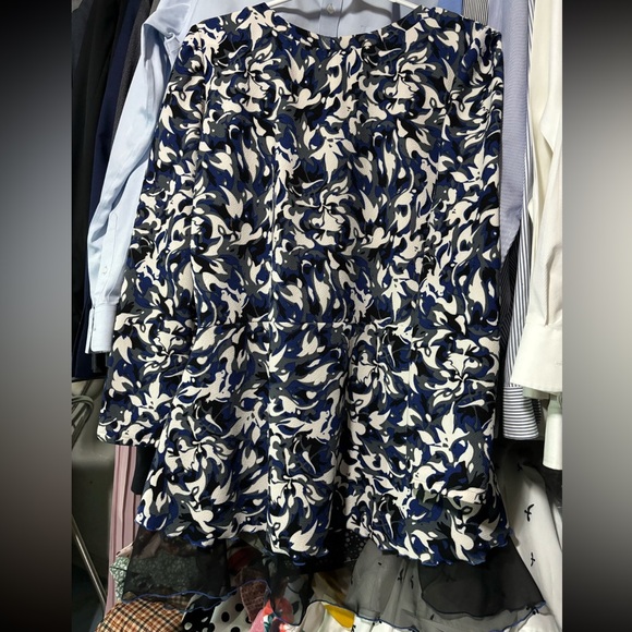 Custom Top - Picture 2 of 2